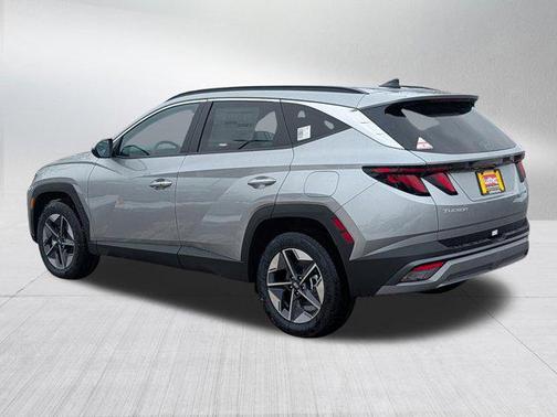 Shimmering Silver 2026 Hyundai TUCSON SEL