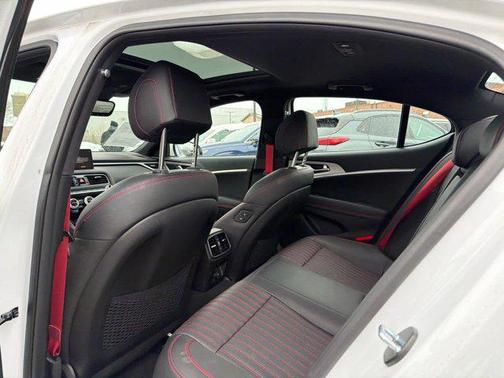 2023 Genesis G70 2.0T AWD