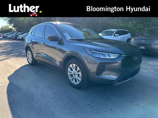 Carbonized Gray Metallic 2024 Ford Escape Active