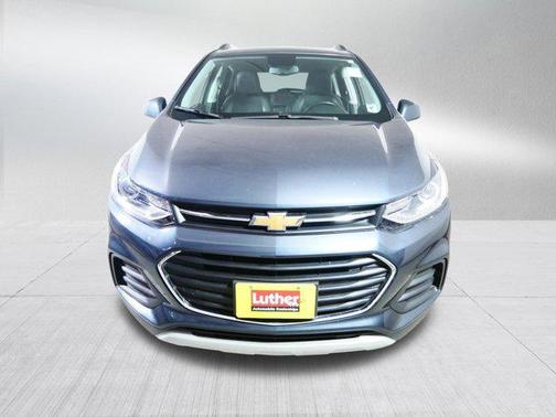 Shadow Gray Metallic 2022 Chevrolet Trax LT