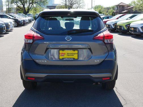 Gun Metallic 2019 Nissan Kicks SR