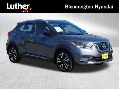 Gun Metallic 2019 Nissan Kicks SR
