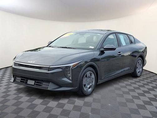 2025 Kia K4 LX