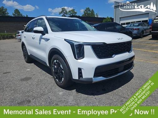 White Pearl 2024 Kia Sorento S