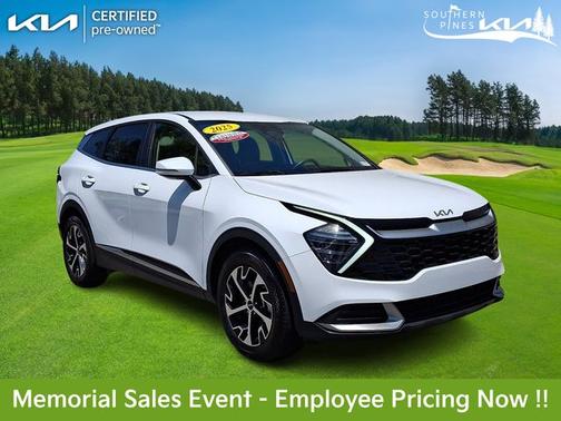 White Pearl 2025 Kia Sportage EX