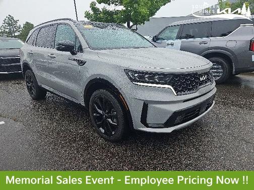 Gray 2023 Kia Sorento SX
