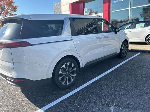 2022 Kia Carnival EX