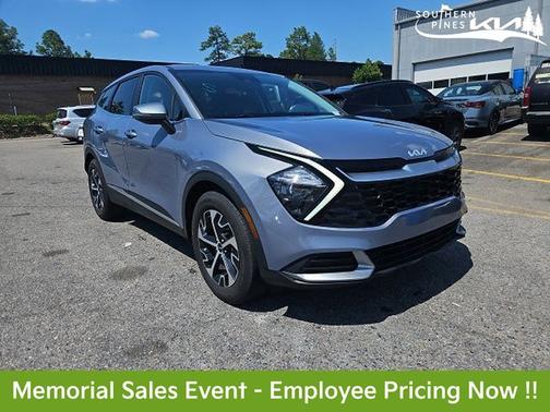 Silver 2023 Kia Sportage EX