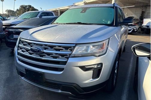 INGOT SILVER METALLIC 2018 Ford Explorer XLT