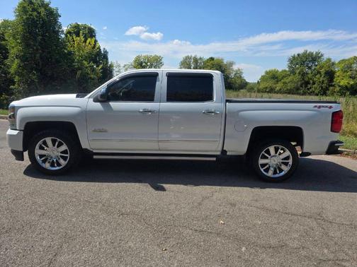 2017 Chevrolet Silverado 1500 High Country