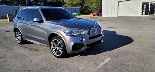 Photo 3 of 29 of 2015 BMW X5 xDrive50i