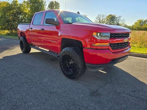 2018 Chevrolet Silverado 1500 Custom