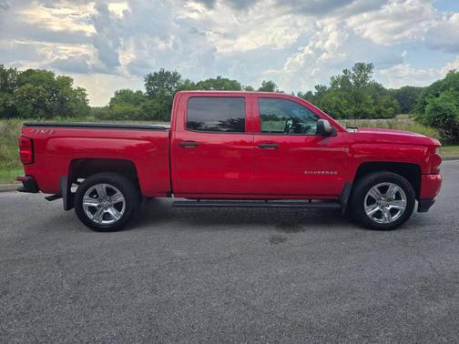 2018 Chevrolet Silverado 1500 Custom