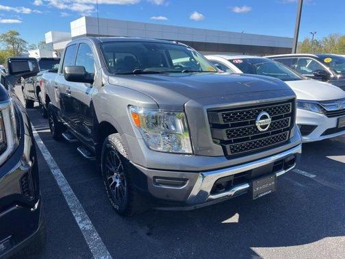 2021 Nissan Titan SV