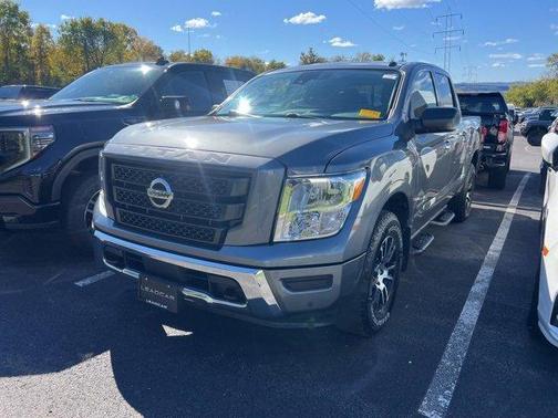 2021 Nissan Titan SV