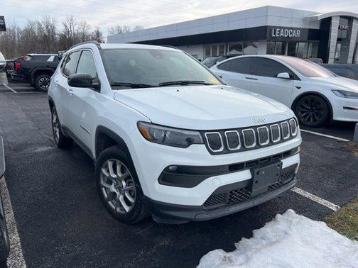 2022 Jeep Compass Latitude Lux