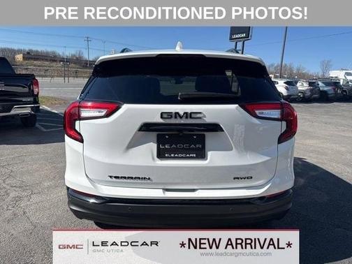 Summit White 2024 GMC Terrain SLT