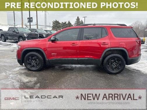 2023 GMC Acadia AT4