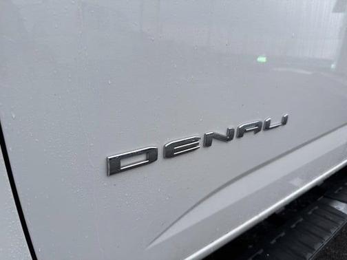 2022 GMC Canyon Denali