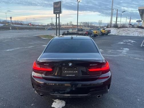 2021 BMW 330 i xDrive