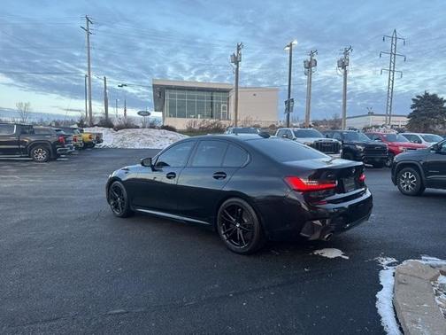 2021 BMW 330 i xDrive