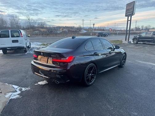 2021 BMW 330 i xDrive