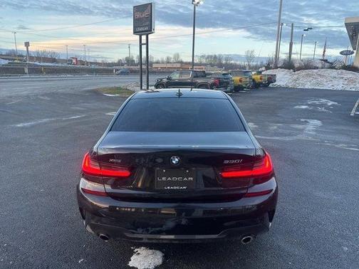 2021 BMW 330 i xDrive