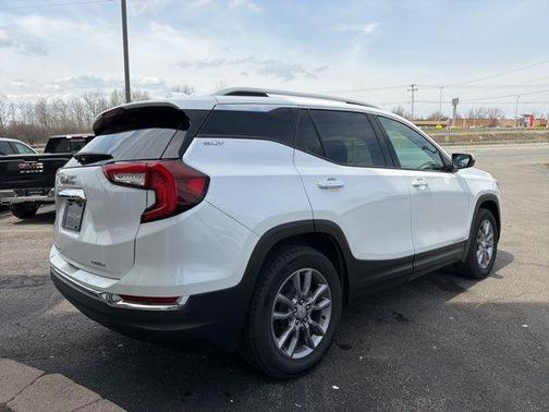 White Frost Tri-Coat 2022 GMC Terrain SLT