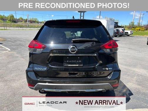 Magnetic Black 2020 Nissan Rogue SV