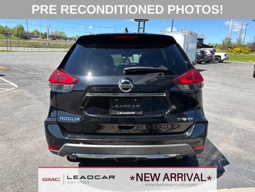 Magnetic Black 2020 Nissan Rogue SV