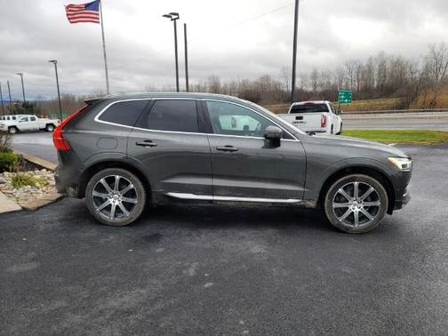 Photo 5 of 32 of 2019 Volvo XC60 T5 Inscription