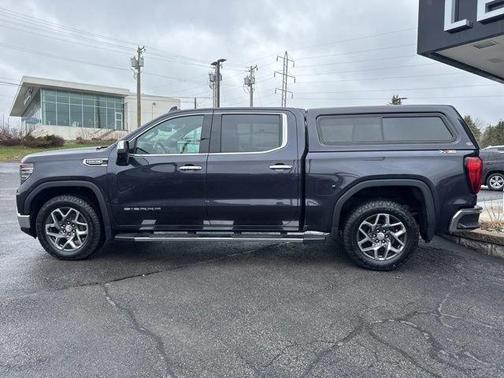 2022 GMC Sierra 1500 SLT