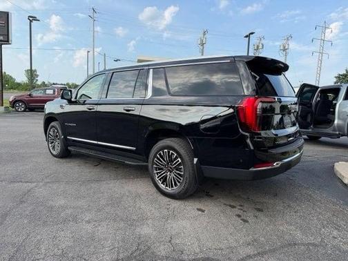 Onyx Black 2025 GMC Yukon XL Elevation