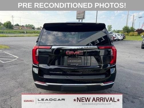 Onyx Black 2025 GMC Yukon XL Elevation