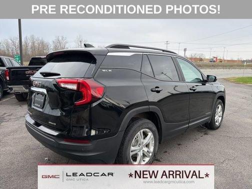 Ebony Twilight Metallic 2022 GMC Terrain SLE