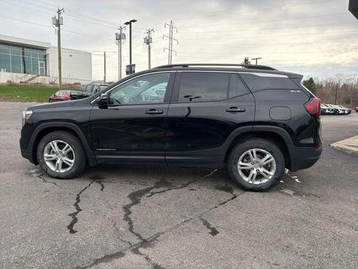 Ebony Twilight Metallic 2022 GMC Terrain SLE
