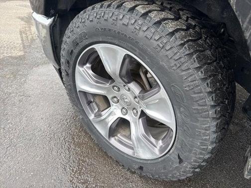 Diamond Black 2020 RAM 1500 Laramie