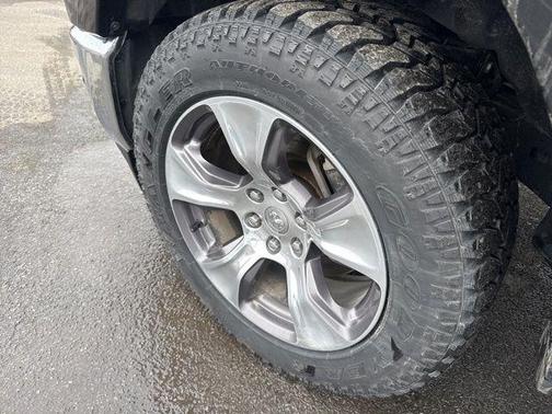 Diamond Black 2020 RAM 1500 Laramie