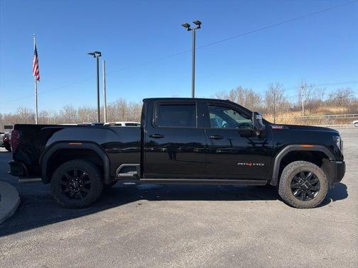 Onyx Black 2024 GMC Sierra 2500 AT4