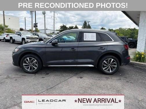 Manhattan Gray Metallic 2021 Audi Q5 45 Premium