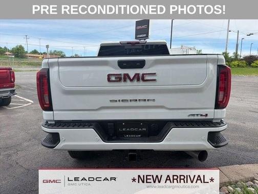Summit White 2023 GMC Sierra 2500 AT4