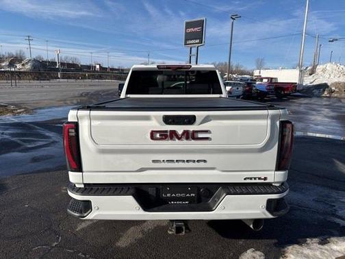 2024 GMC Sierra 2500 AT4