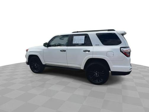 Blizzard Pearl 2021 Toyota 4Runner Nightshade
