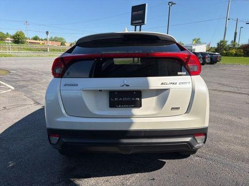Pearl White 2019 Mitsubishi Eclipse Cross LE
