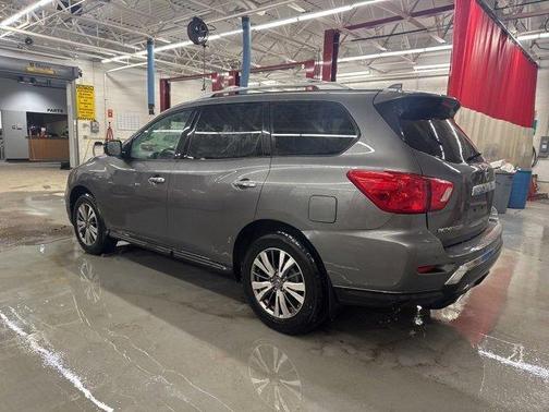2019 Nissan Pathfinder S