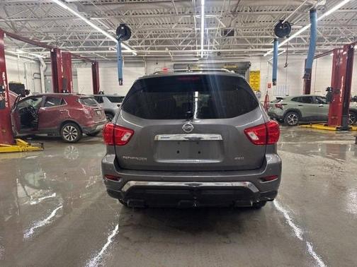2019 Nissan Pathfinder S