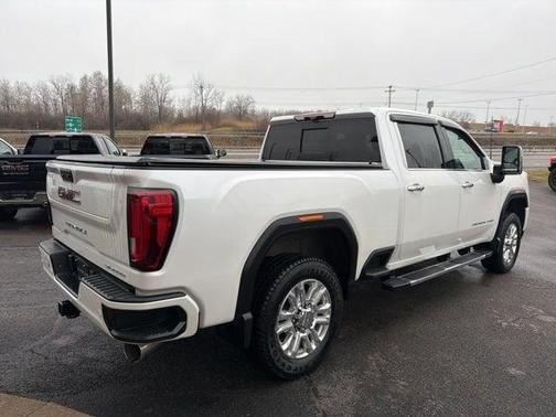 White Frost 2022 GMC Sierra 2500 Denali