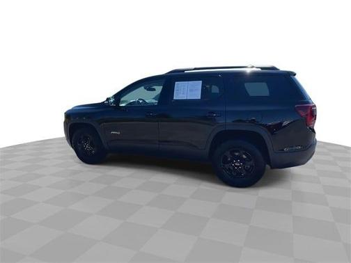 2022 GMC Acadia AT4