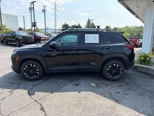 Mosaic Black Metallic 2022 Chevrolet Trailblazer LT