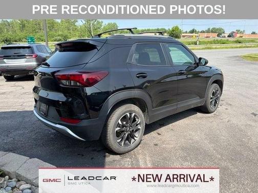 Mosaic Black Metallic 2022 Chevrolet Trailblazer LT